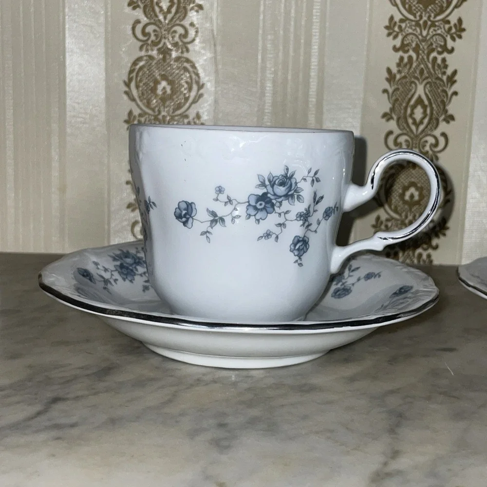 2 Johann Haviland Bavaria Germany Blue Garland Tea‎ Cup And Saucer Set Vintage